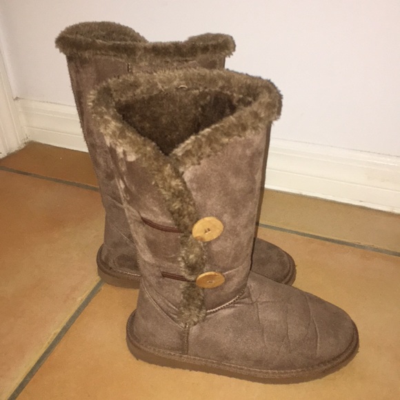 Brown Tan Fur Boots with Buttons - Picture 1 of 6
